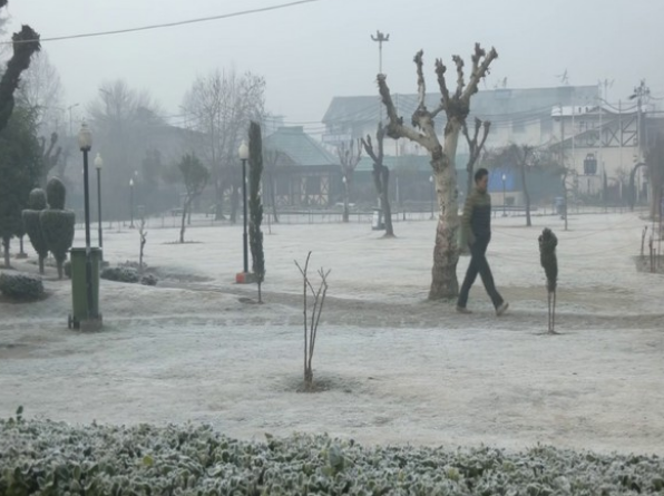 Kashmir freezes with intense dry cold, no relief in sight
