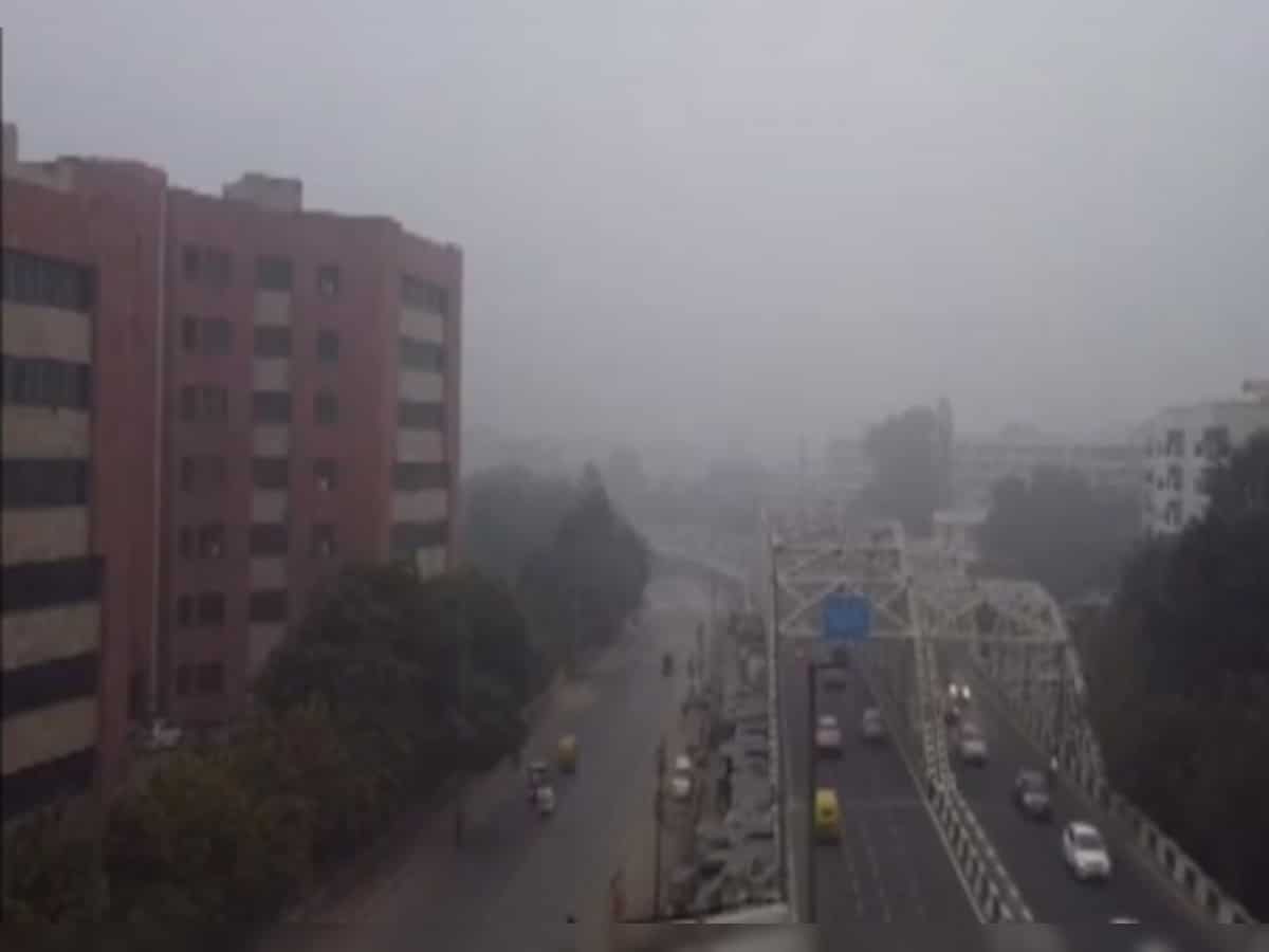 Fog in Delhi, parts of NCR; extreme cold likely to continue for next few days