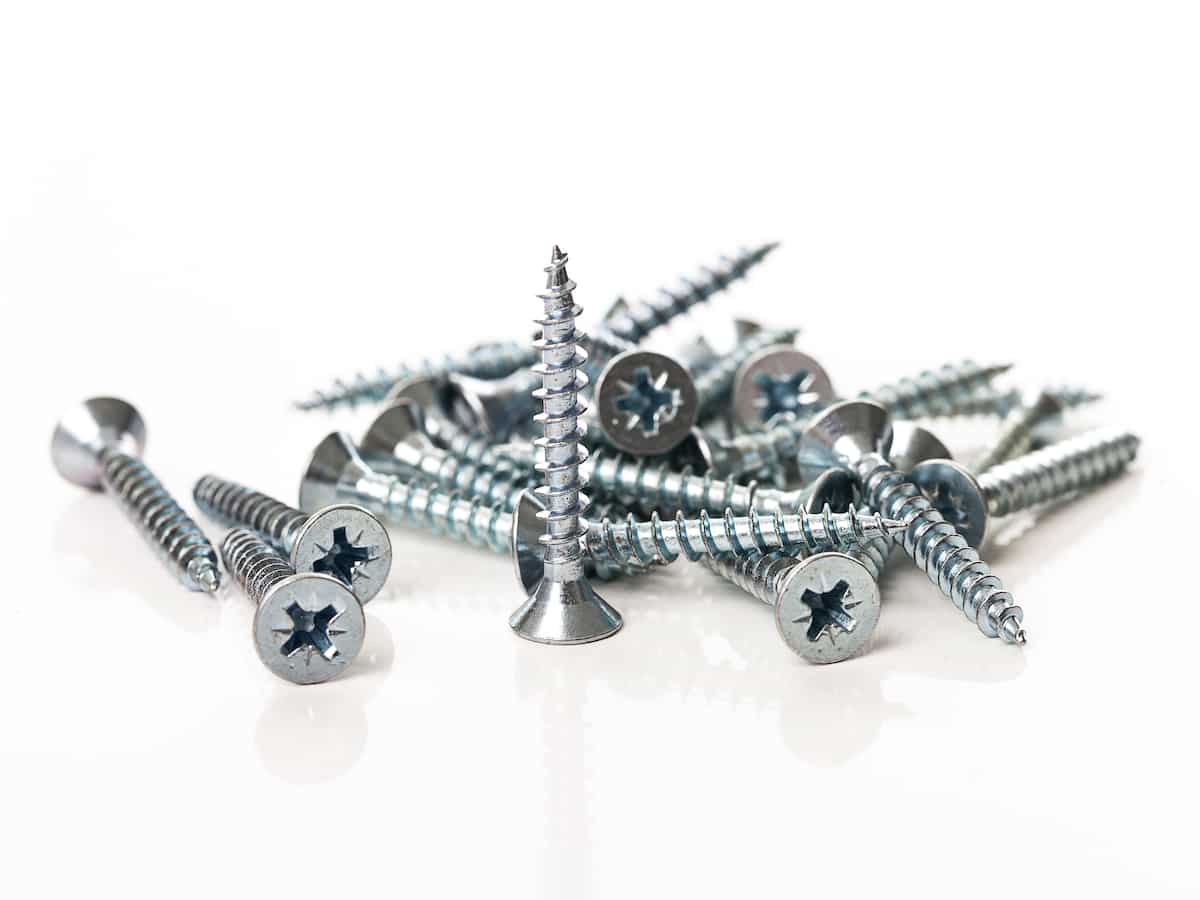 Government imposes ban on imports of cheap screws 