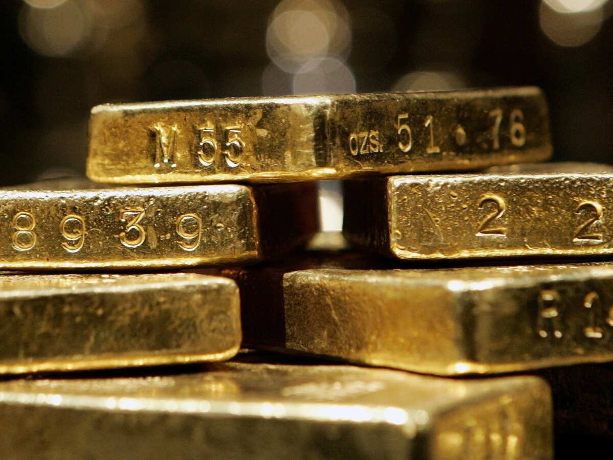 Gold prices likely to move towards a new high of Rs 70,000
