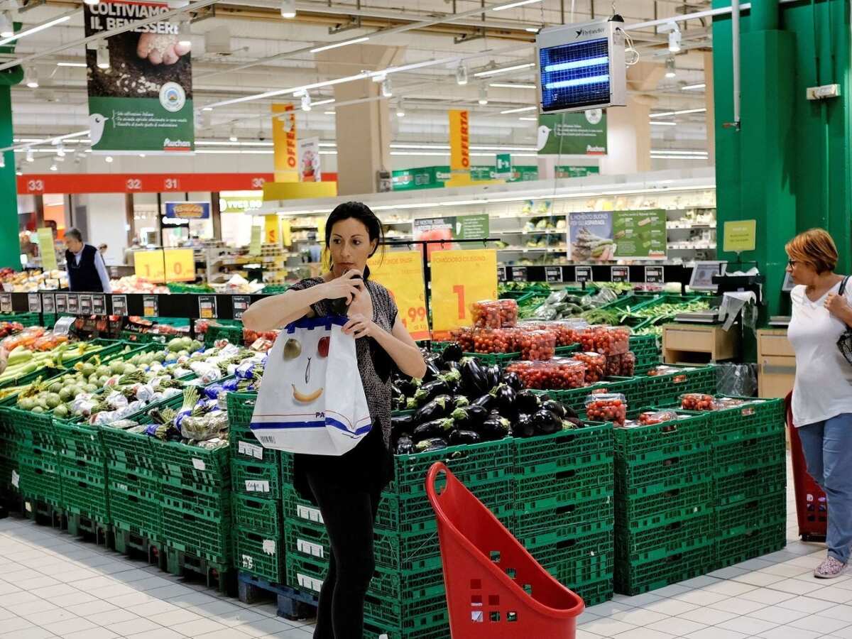 Italy's inflation slowed, business sentiment improved in 2023