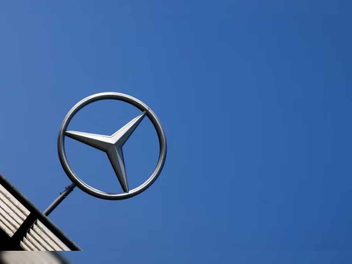 Mercedes launches 'dialogue partner' voice assistant