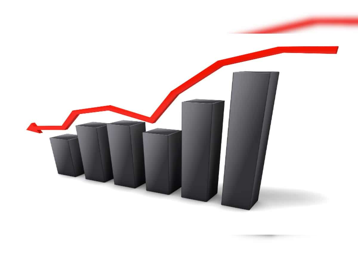 Compounding in SIP: How with just Rs 500 starting investment, you can accumulate over Rs 21.37 lakh and Rs 44 lakh