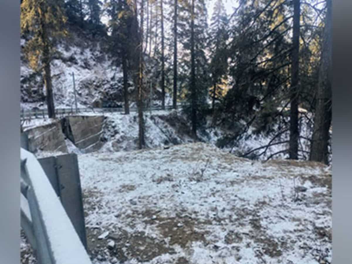 Weather Update: Higher reaches of Himachal Pradesh experience light snowfall
