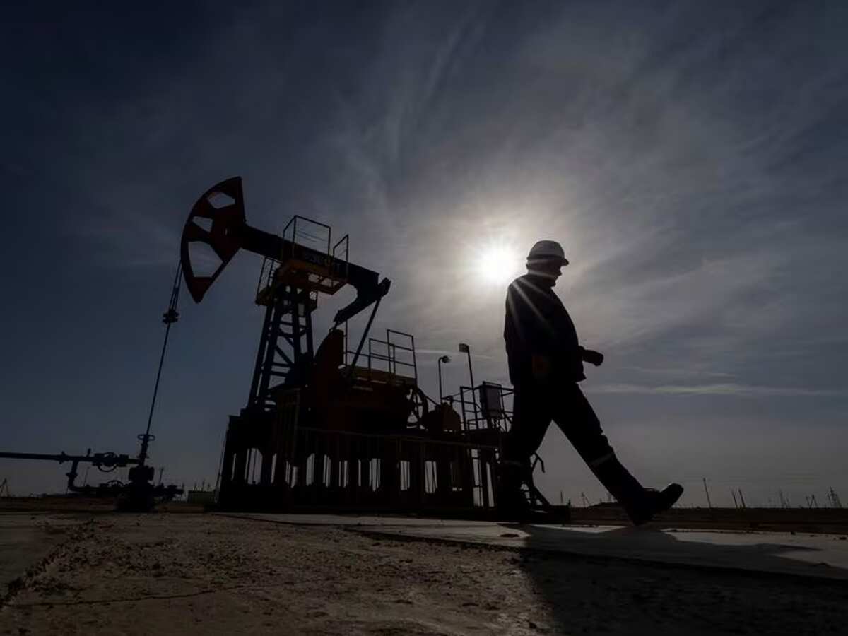 Commodity Market News: Oil Prices Drift Lower On China Demand Worries ...