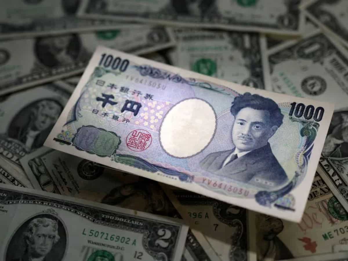 Yen bides time with BOJ in focus, dollar steady