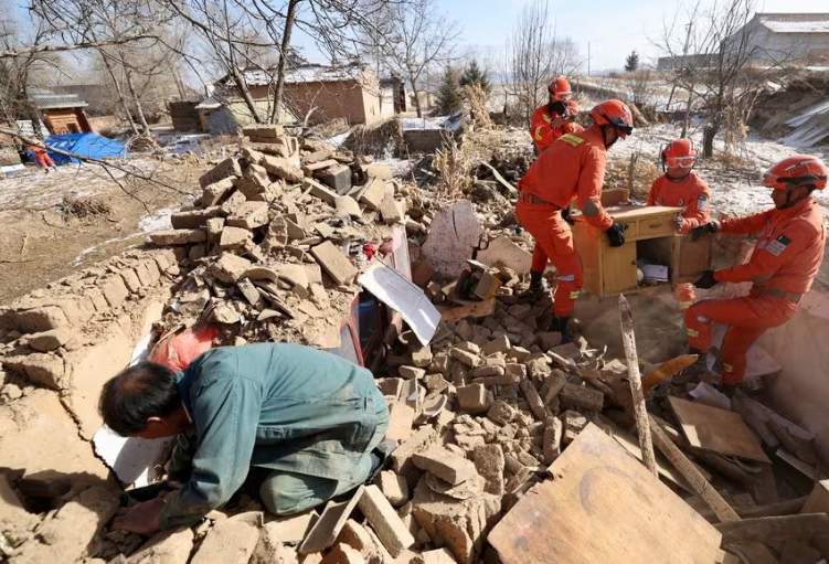 Powerful 7.1 earthquake strikes Kyrgyzstan Xinjiang border