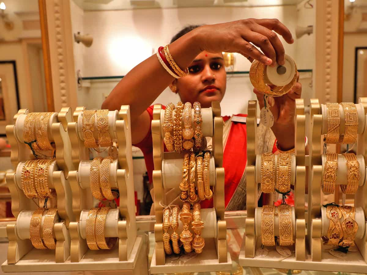 Finmin raises import duties on gold, silver findings, coins of precious metals to 15%