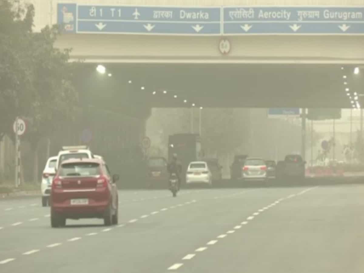 Delhi records 8.7 degree Celsius minimum temp, AQI 'very poor'