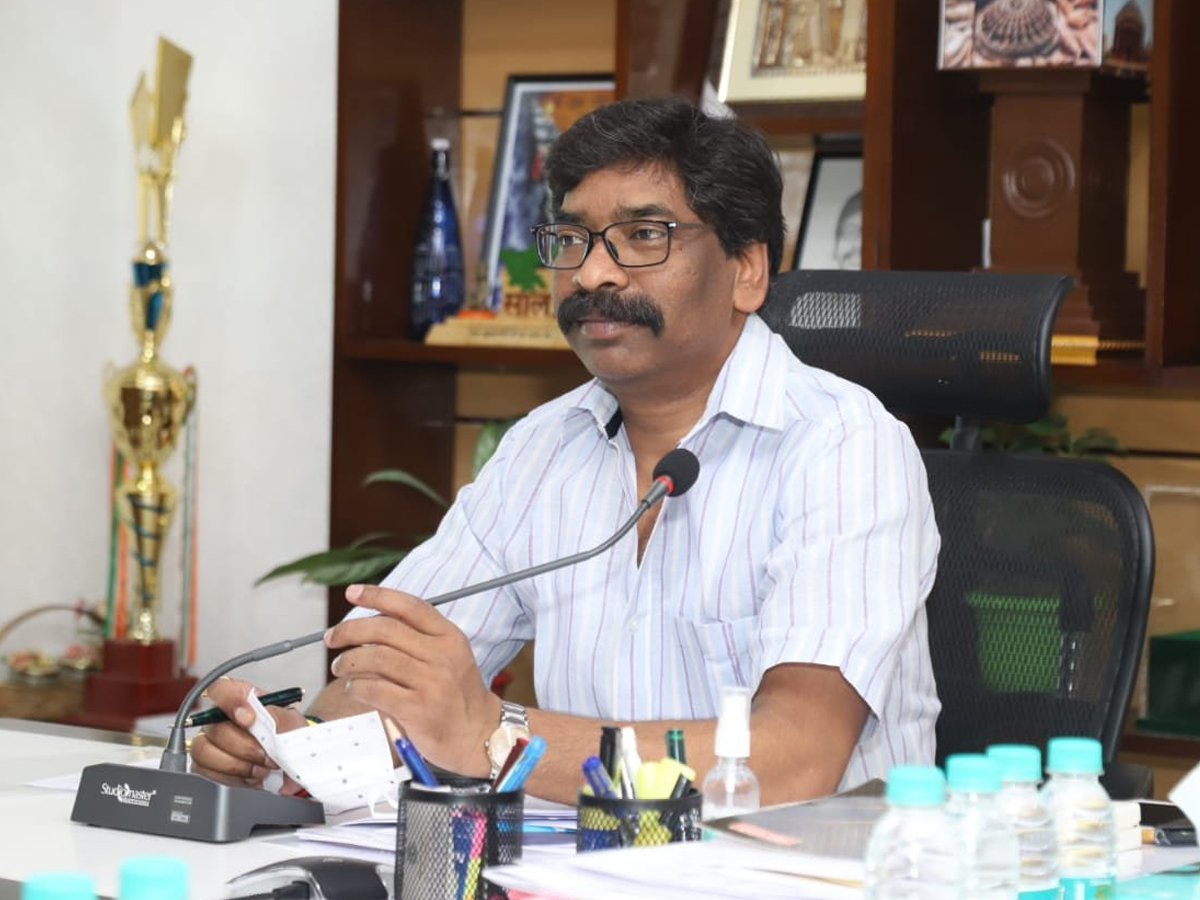 ED seizes Rs 36 lakh, two luxury cars from Jharkhand CM Hemant Soren's Delhi residence