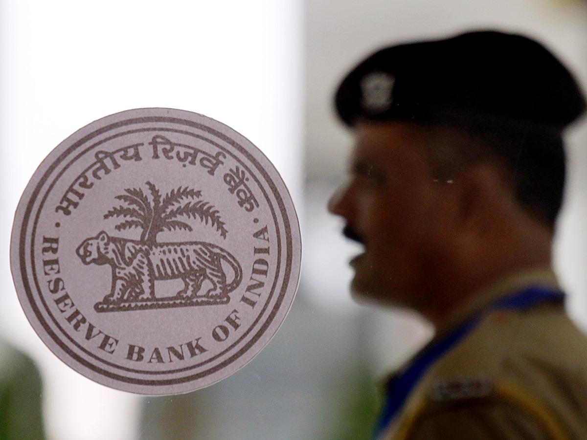 RBI asks Visa, Mastercard to stop card-based commercial