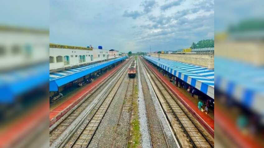 Goods train derails near Delhi's Sarai Rohilla railway station