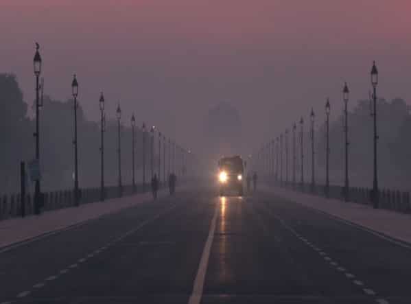 Shallow fog covers north India; IMD predicts light rainfall in Delhi