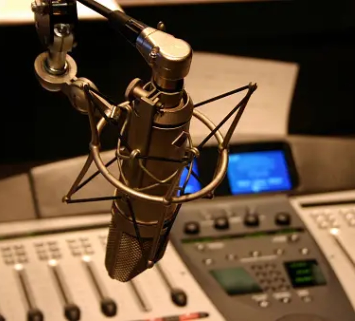Pocket FM launches online reading platform Pocket Novel; to invest $40 ...