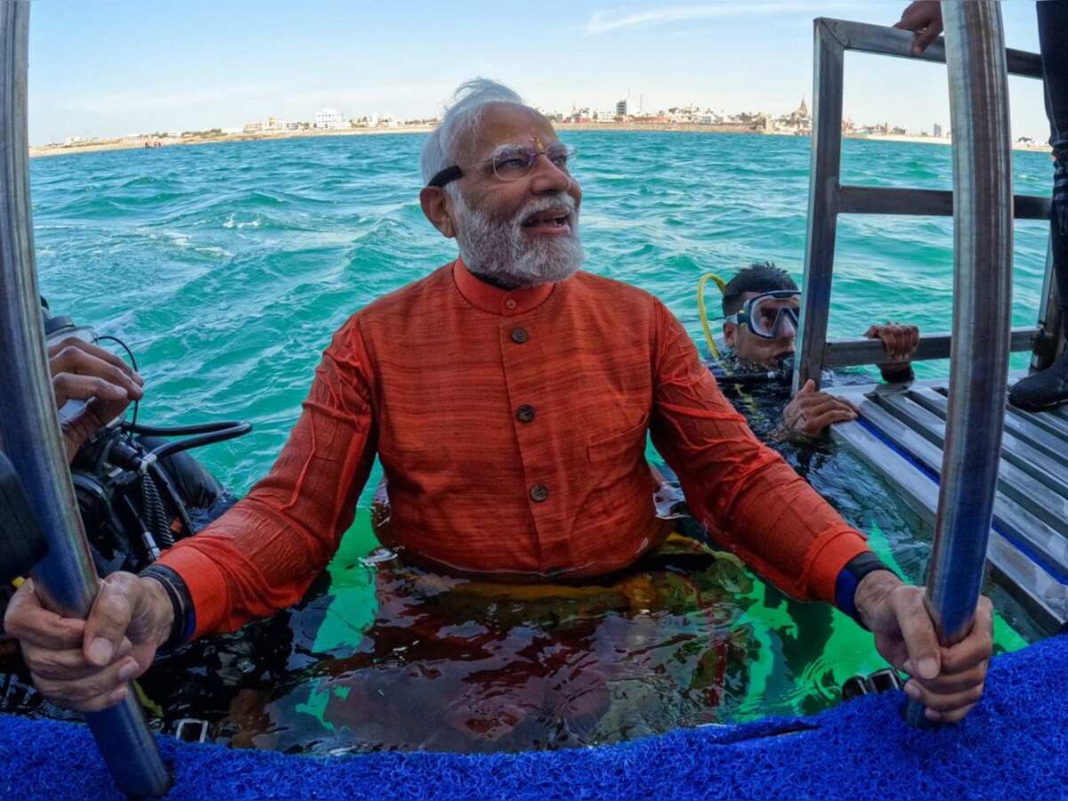 Divine experience, says PM Modi after scuba diving near Dwarka Devbhumi 
