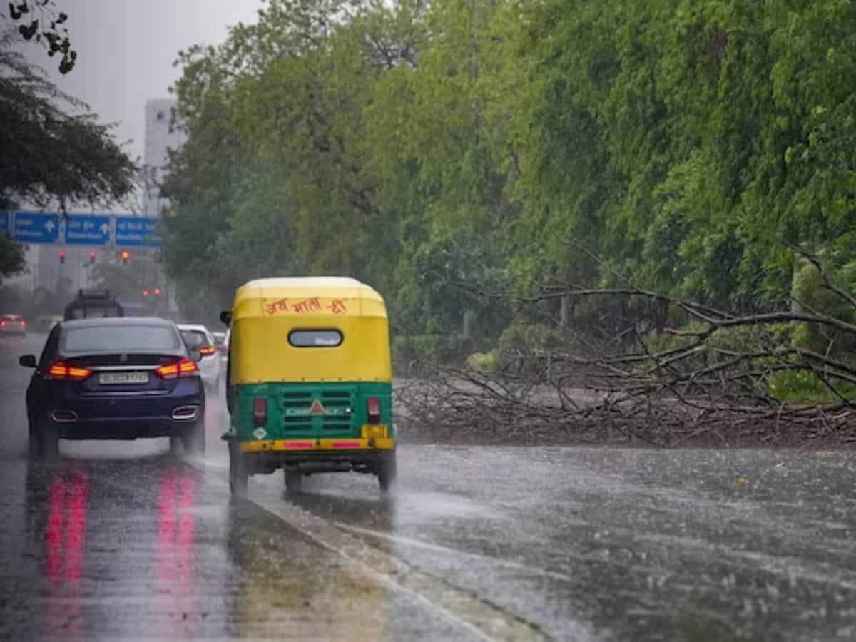 Weather today news: Light rain in Delhi-NCR, more showers likely today