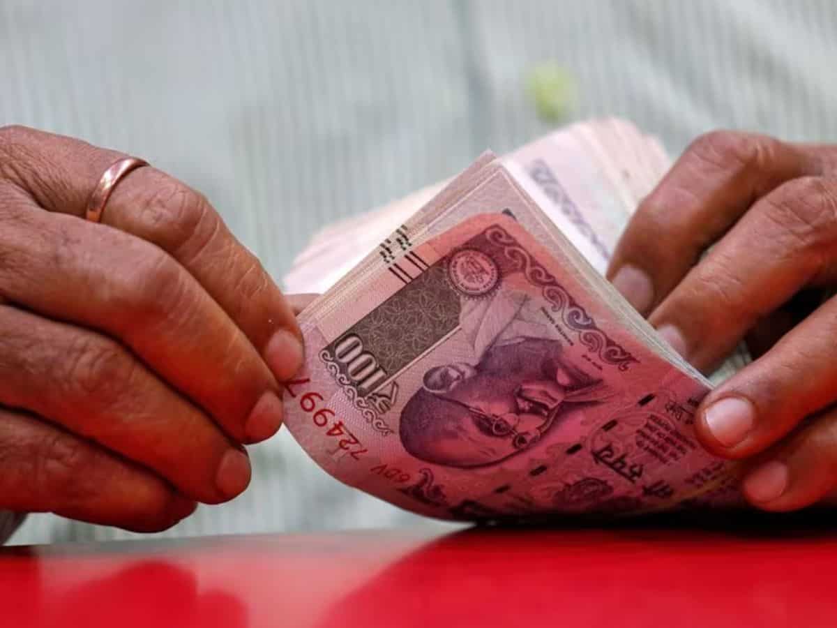 MCD to release Rs 15 crore monthly to clear pensioners' pending arrears