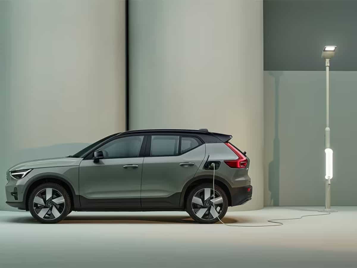 Volvo launches single-motor variant of XC40 Recharge: Check price, features, mileage, engine, design, booking details