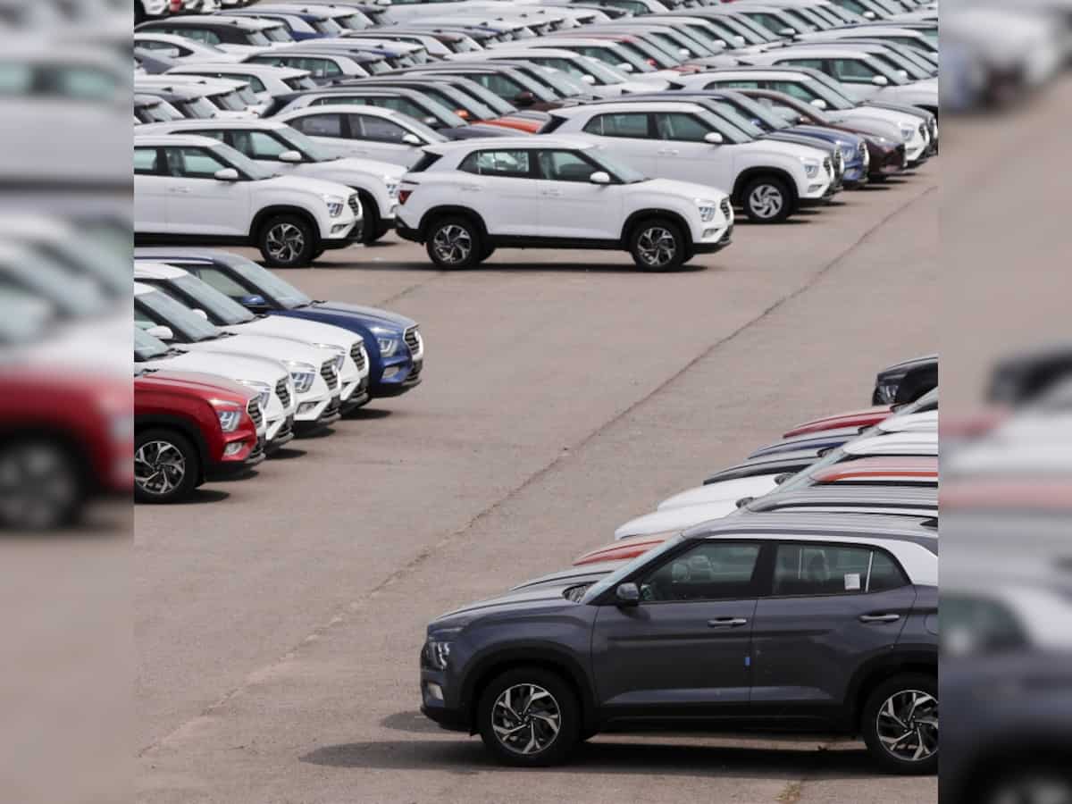 Car sales soar to record highs in February, Maruti Suzuki leads, know who is No. 2 and 3