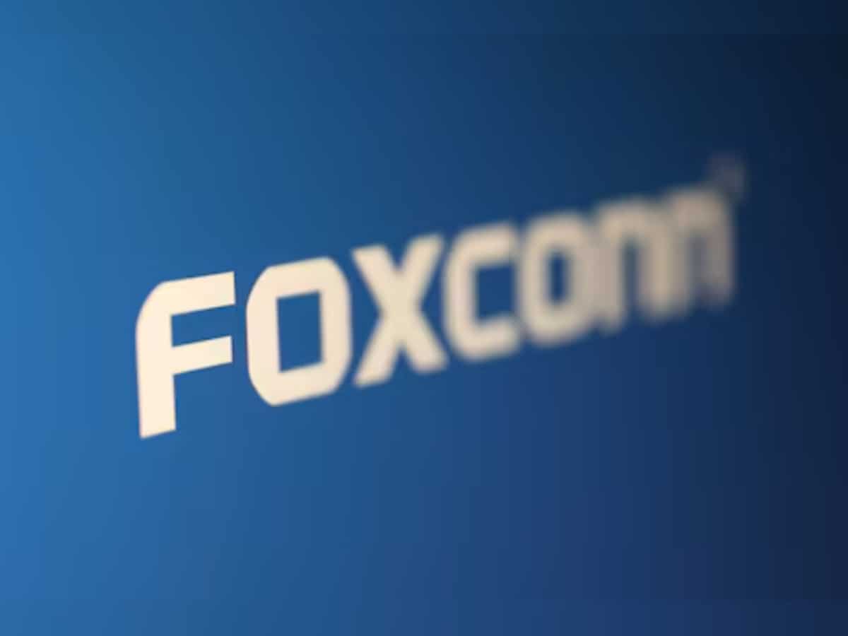 Apple supplier Foxconn's Q4 profit jumps 33% y/y, beats forecasts