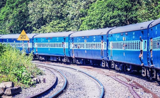Holi 2024 special train: Central Railway announced 12 trains for various locations - Check out full schedule here