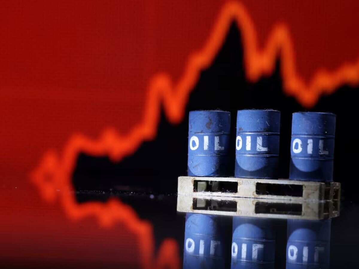Oil rebounds as US crude, gasoline stockpile drops provide some support