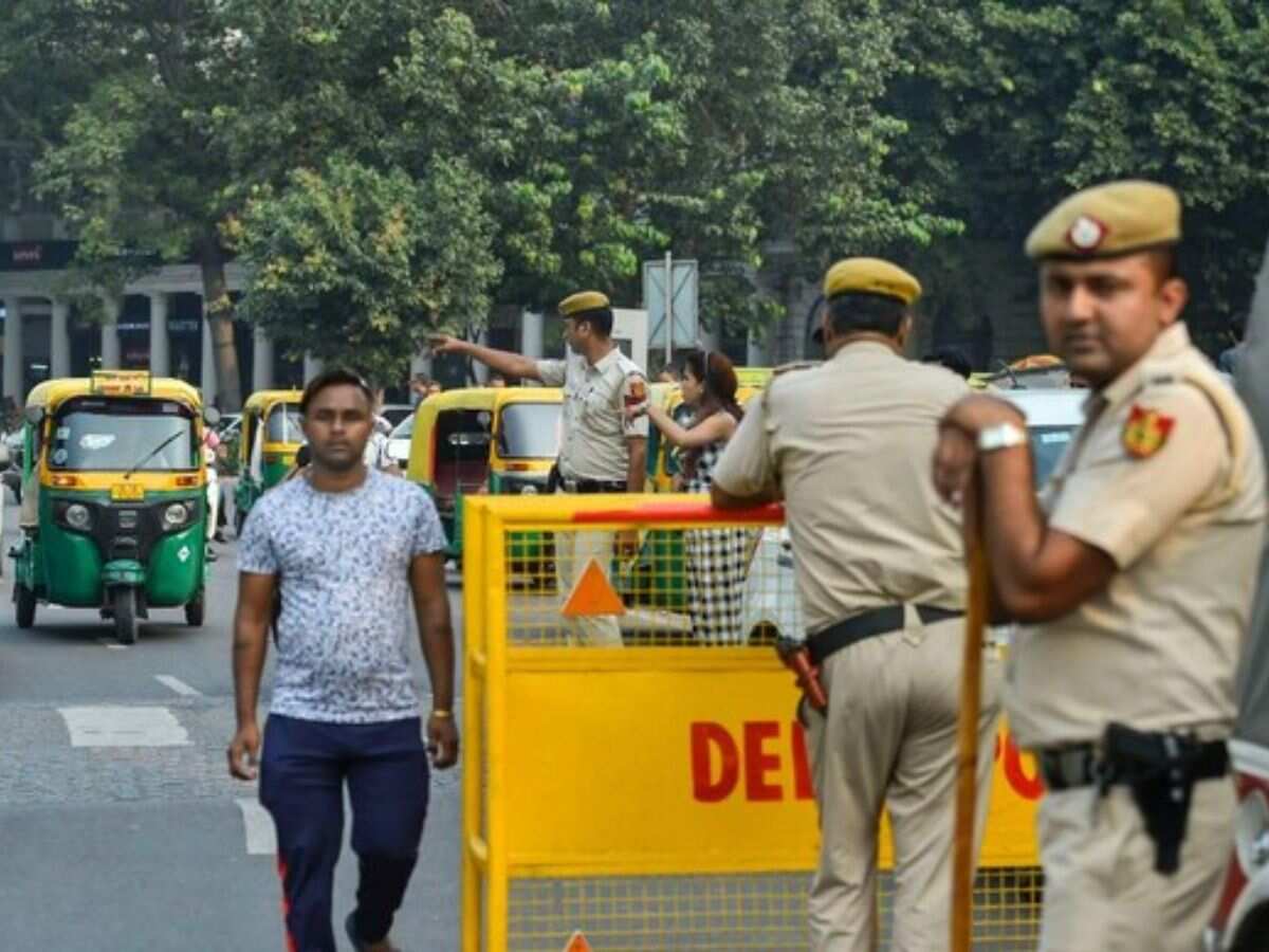 Delhi Police to set up check points across city on Holi to catch