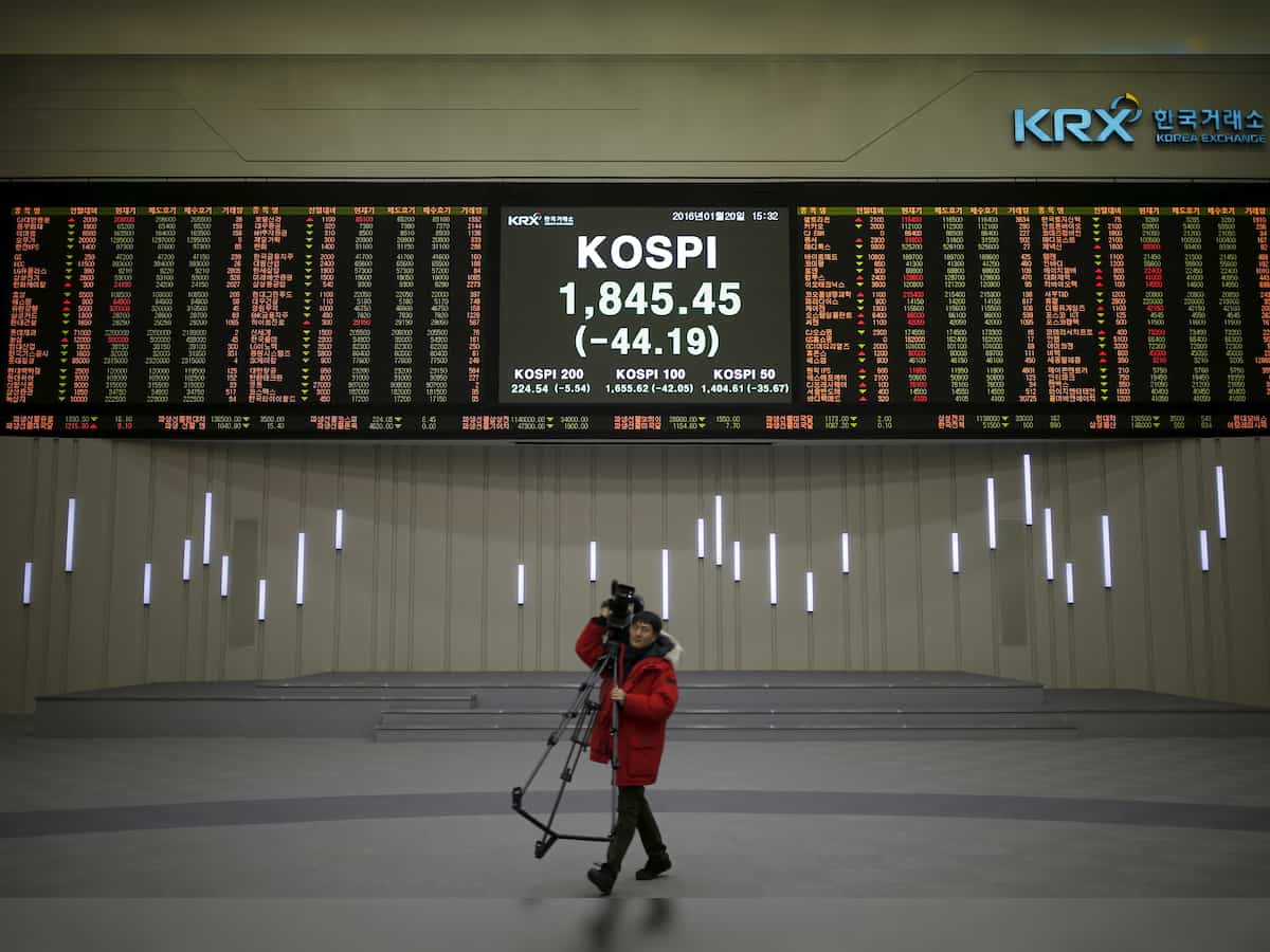 Foreigners net purchased record $11.7 billion shares in South Korea in Q1