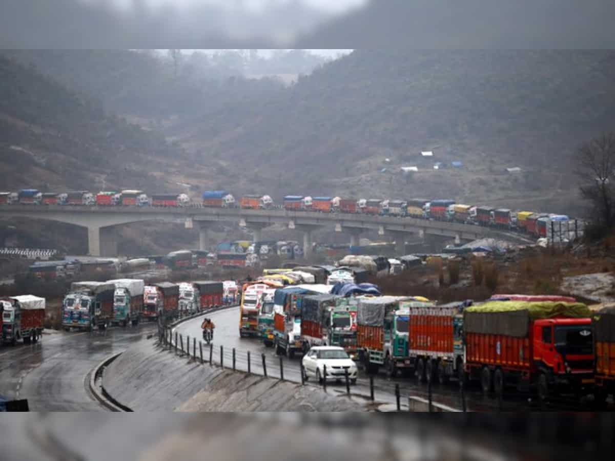 Jammu-Srinagar national highway blocked due to shooting stones