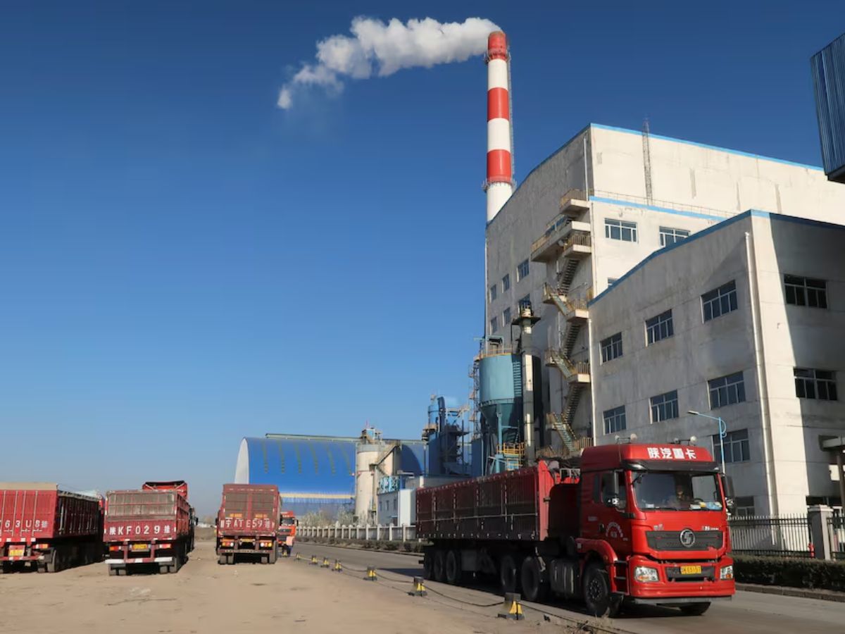 China's factory activity expands at fastest clip in 13 months, Caixin ...