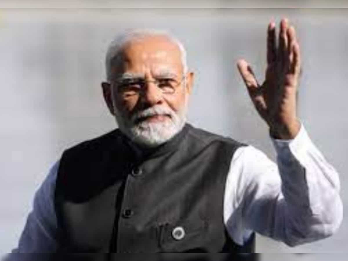 India needs to become economically self-reliant: PM Modi 