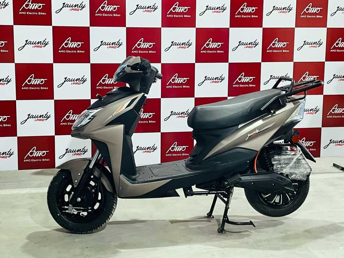 AMO Mobility launches Jaunty i Pro high-speed electric two-wheeler at Rs 1.15 lakh: Check range, features