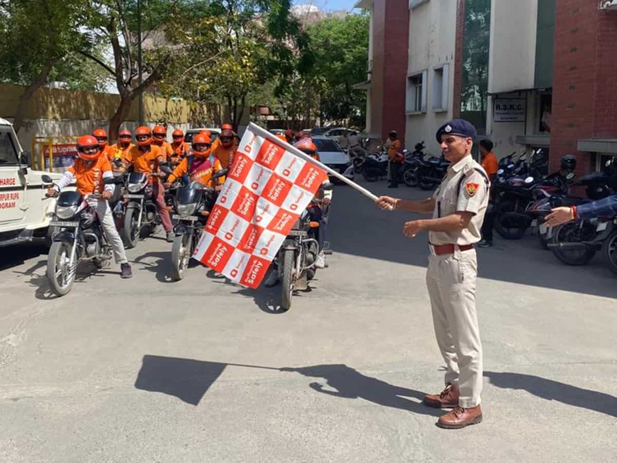 Swiggy partners with Gurugram Traffic Police for road safety and traffic awareness workshop 