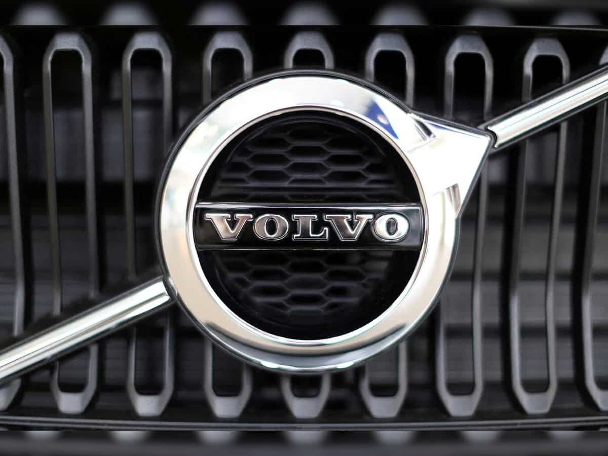 Volvo Cars March sales rise 25% year-on-year 