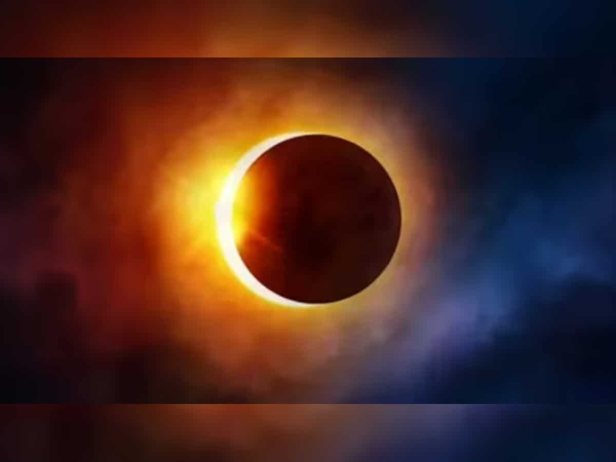 कल लगेगा साल का पहला सूर्य ग्रहण, इन बातों का रखें खास ध्यान First solar eclipse of the year on the night of 8th April i.e. tomorrow first solar eclipse of the year will take place tomorrow, pay special attention to these things , The first solar eclipse will last from 9:12 pm on April 8 to 2:22 pm on April 9.