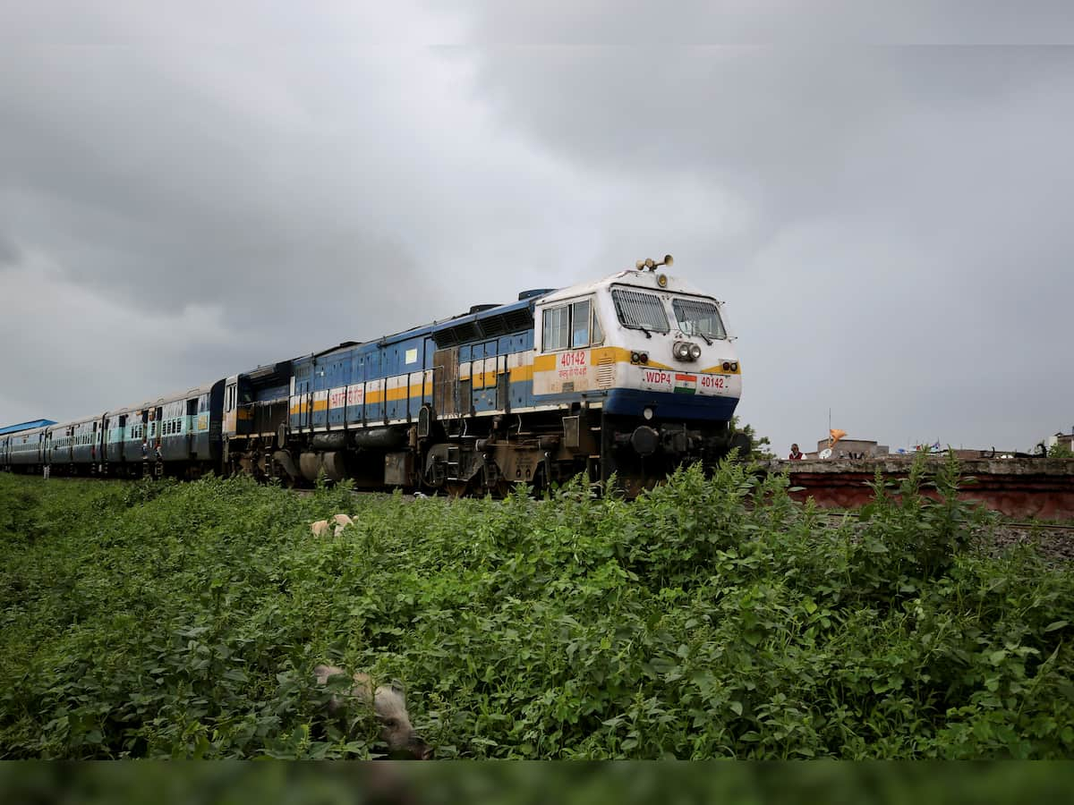 Western Railways cancels 10 trains, reschedules or partially cancels over 12 on April 10, 11 | Full list of trains cancelled from Maharashtra, Gujarat