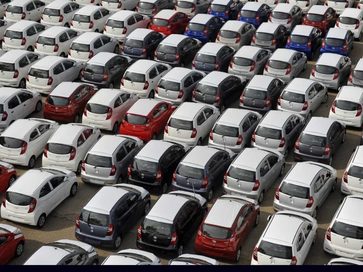 Indian automobile industry reports 12.5% sales growth amidst firm economic climate