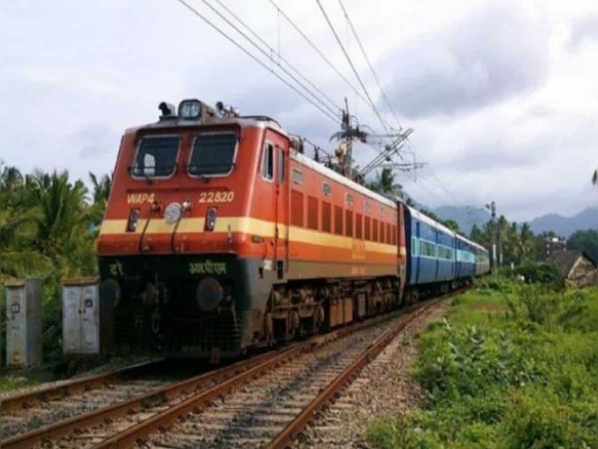 Summer Special Trains: Railways announces 220 special trains; here's the complete list