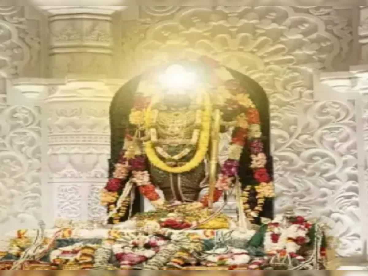 Lord Ram Lalla's forehead illuminates with 'Surya Tilak' on occasion of Ram Navami