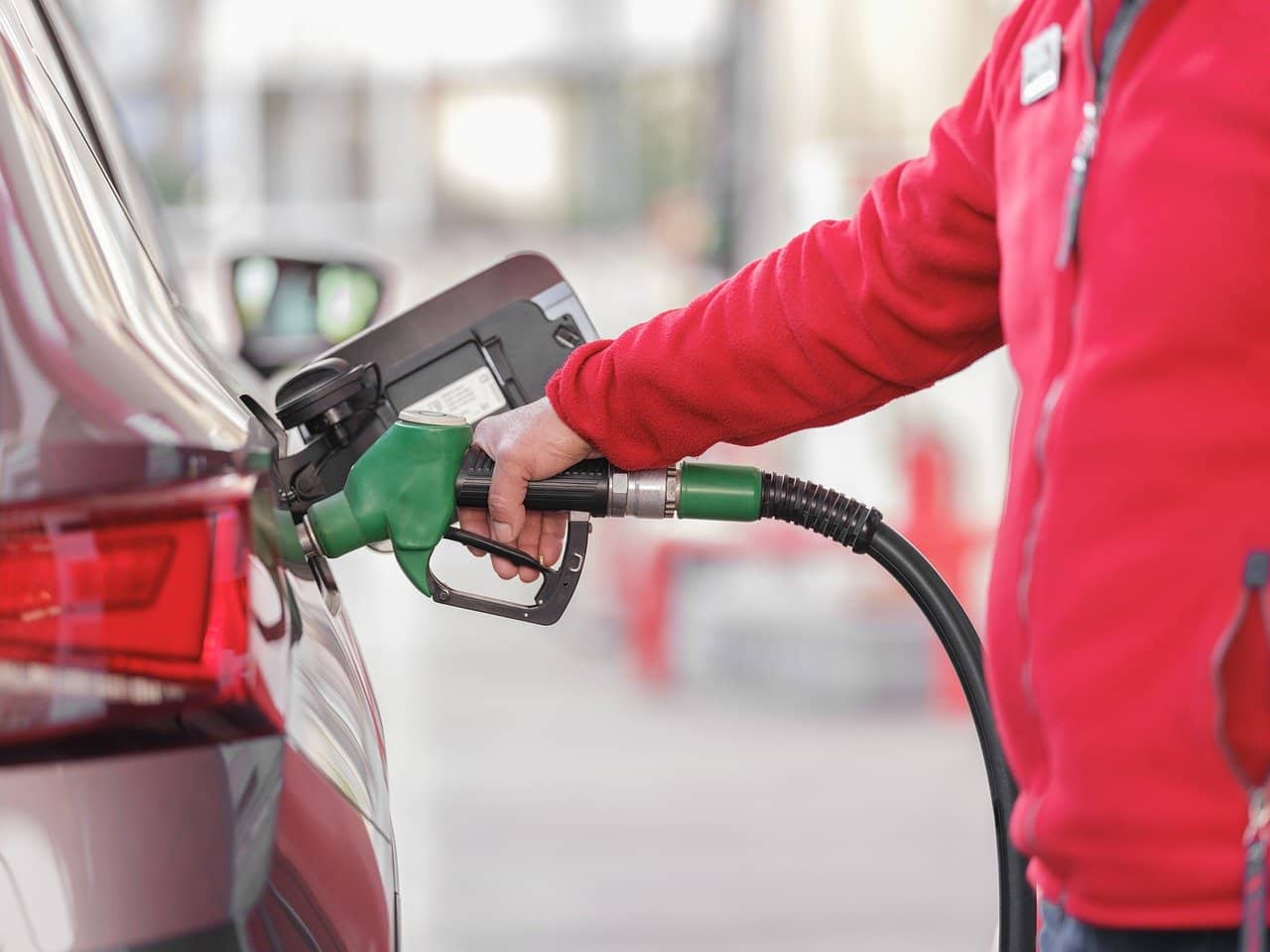 Petrol-Diesel Prices: Rates of fuel last fall in March