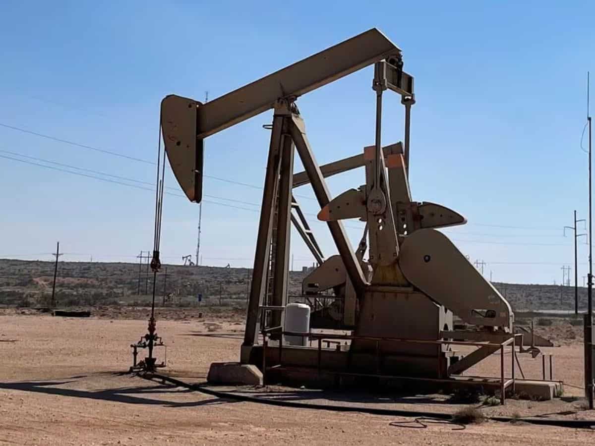 Oil prices ease on prospect of persistently high US interest rates