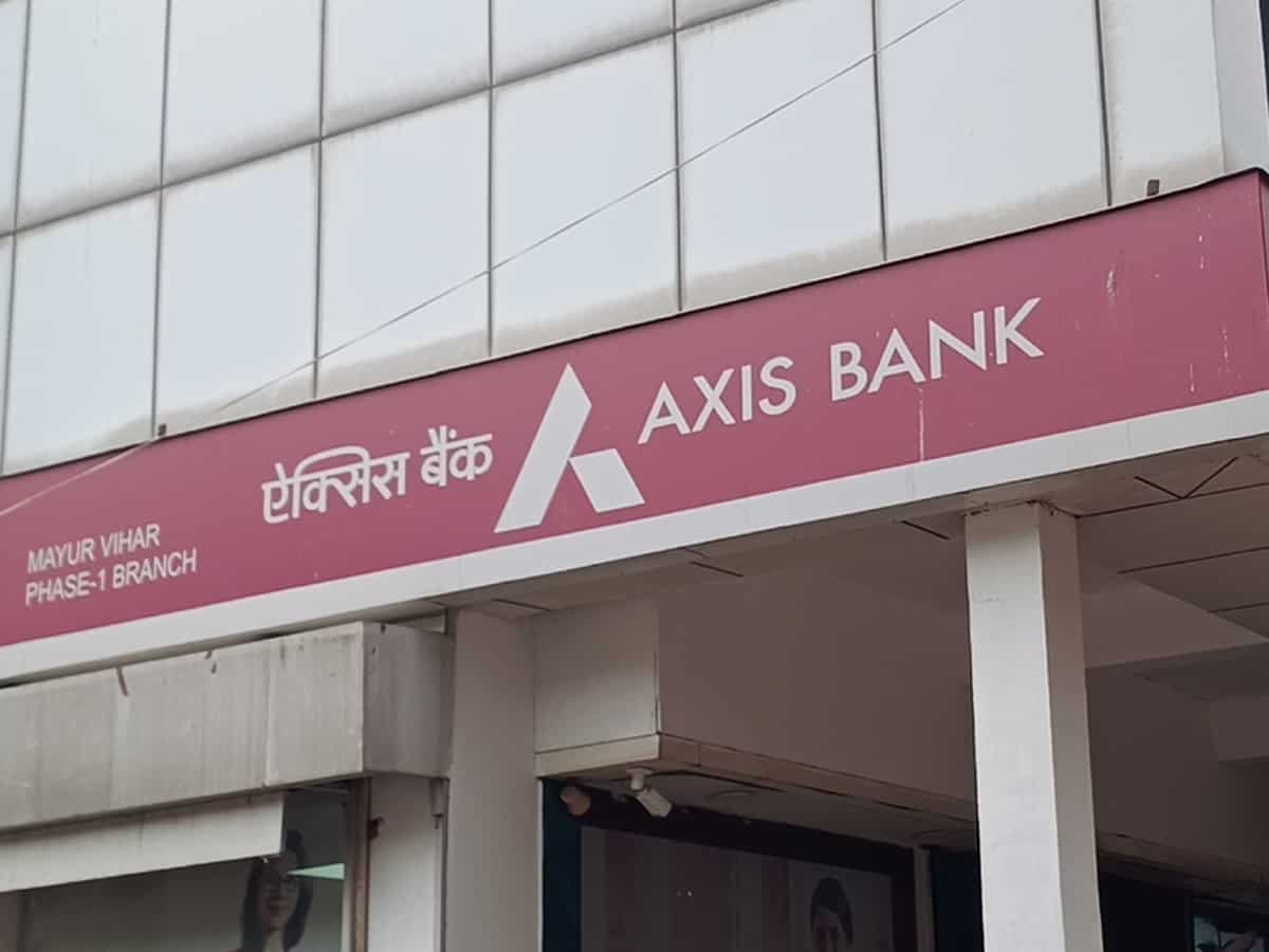 Axis Bank share price target