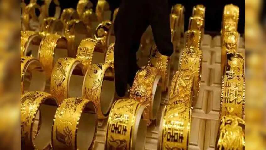 Gold and Silver rate today (April 24, 2024): Yellow metal futures trade flat above Rs 71,000; white metal edges higher near Rs 81,000