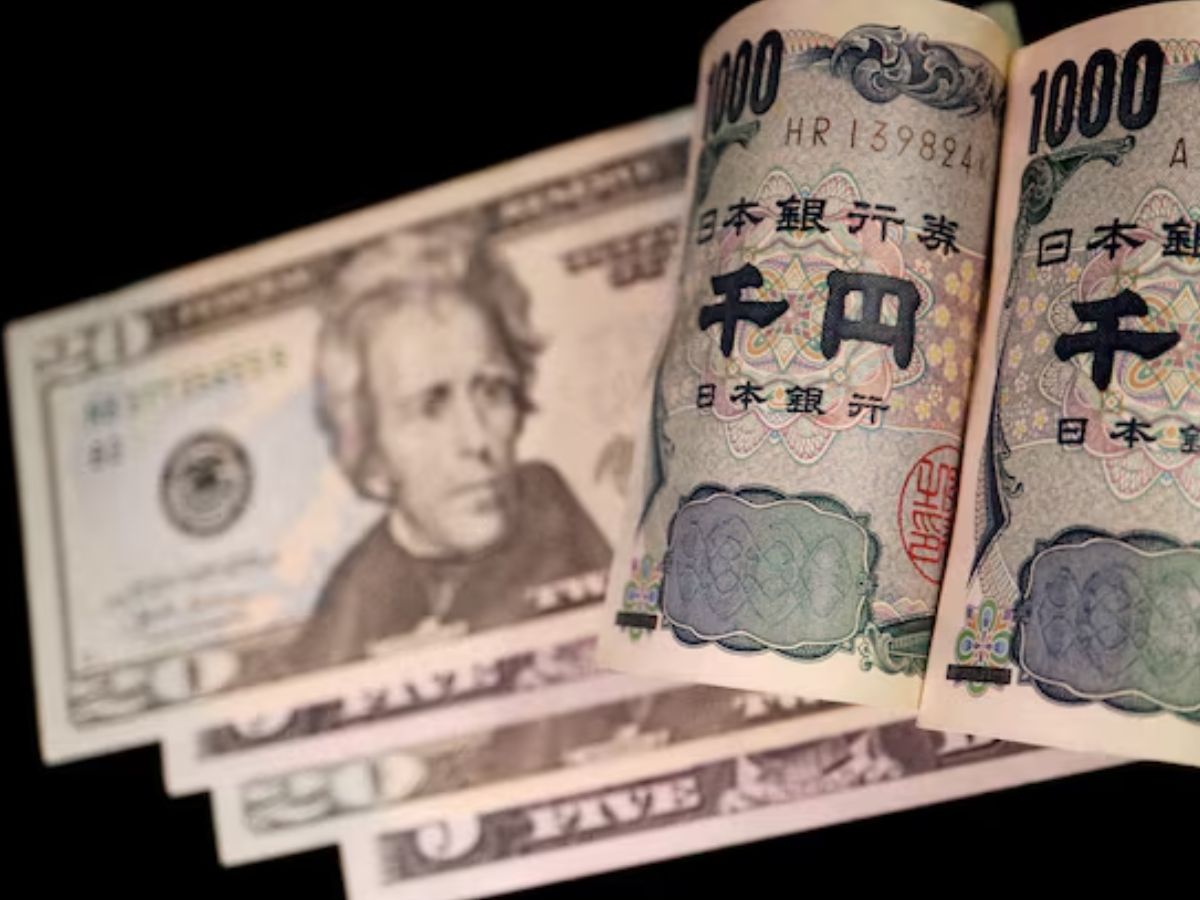 Yen at its weakest in decades as BOJ