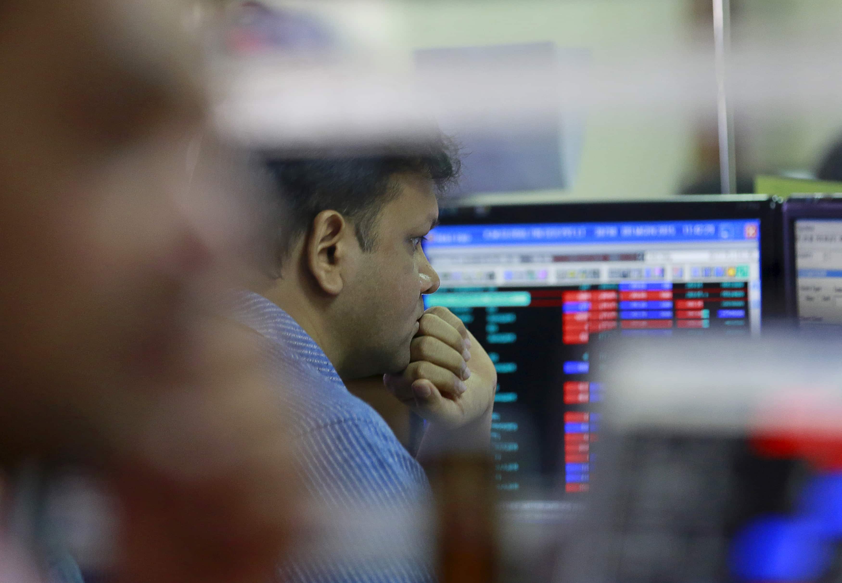 Market valuation of 6 most valued firms rises Rs 1.30 lakh crore; SBI, ICICI Bank top gainers 