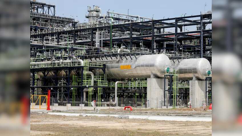 Oil prices pare gains on US inflation concerns