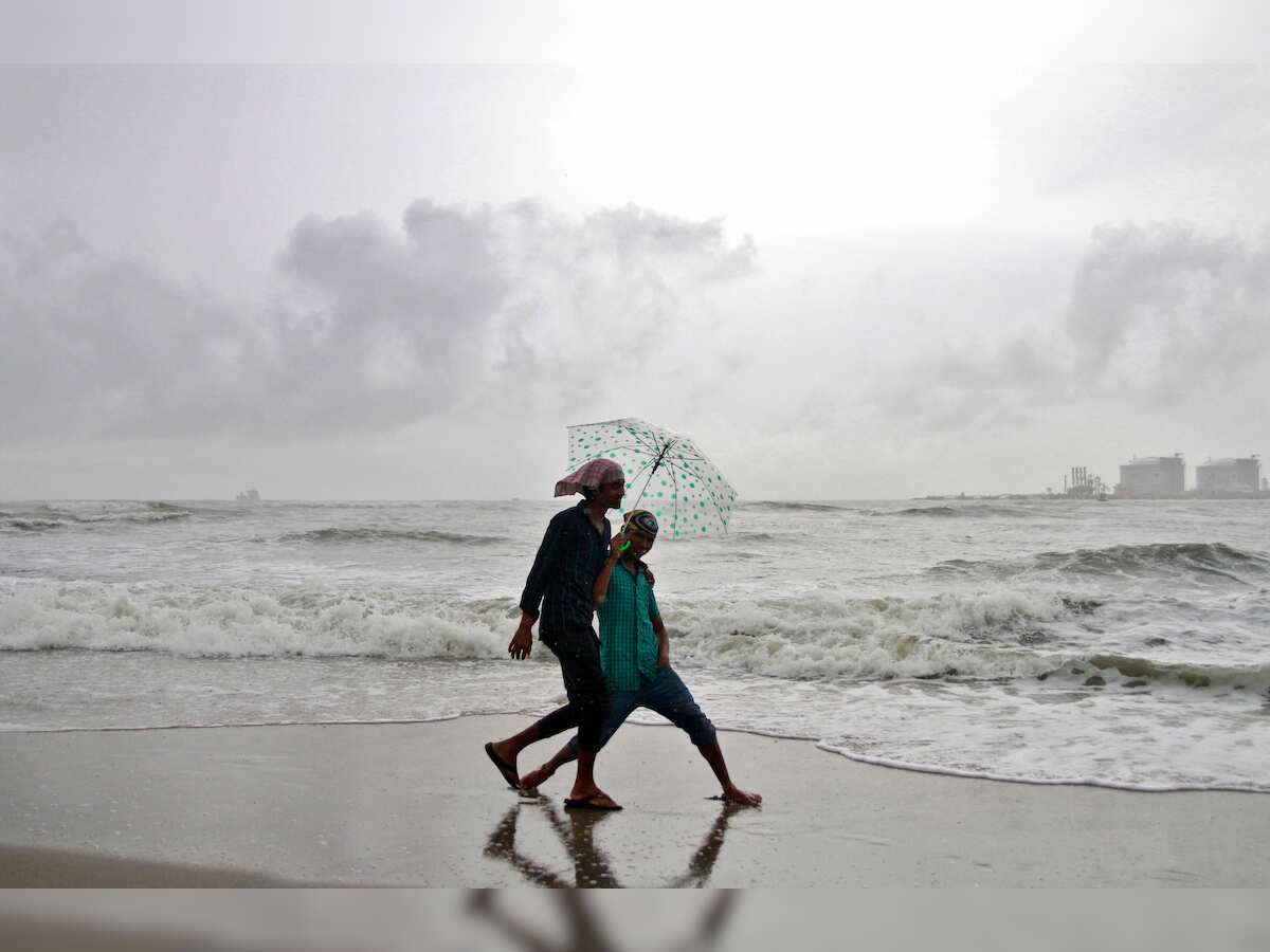Red alert sounded for Kallakkadal in coastal parts of Kerala, south Tamil Nadu