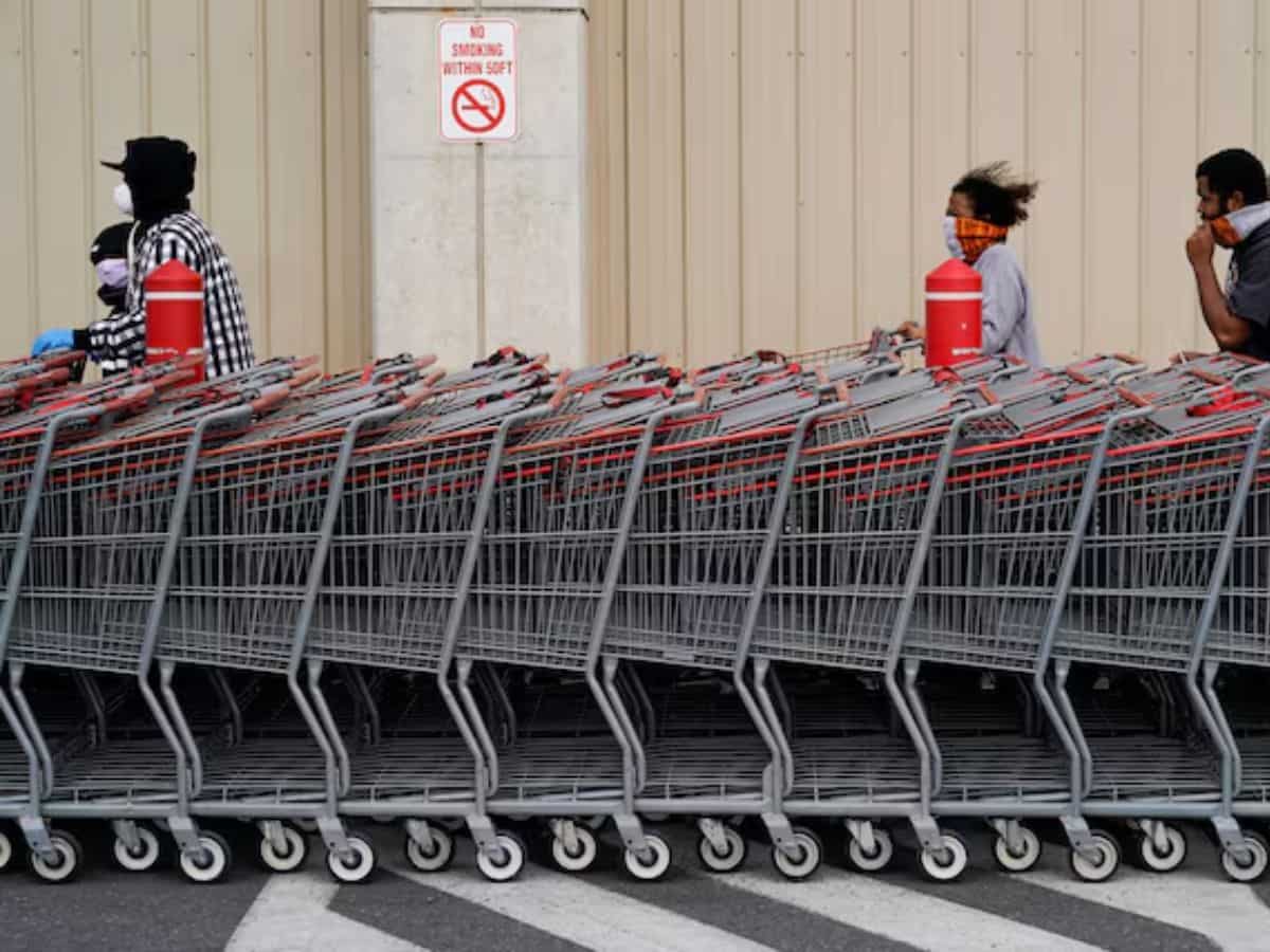 US wholesale inventories drop by unrevised 0.4% in March