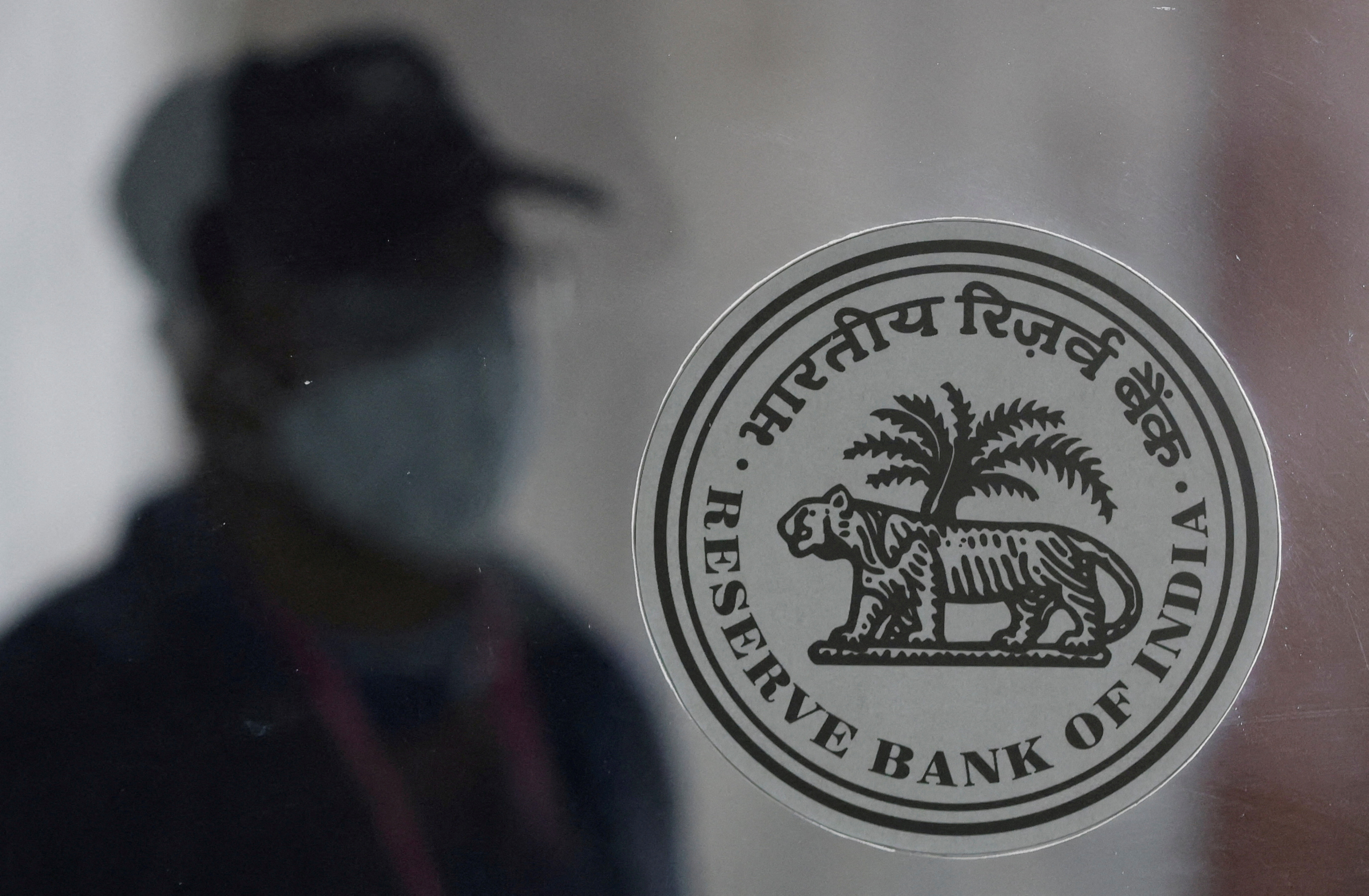 RBI asks NBFCs to stick to gold loan