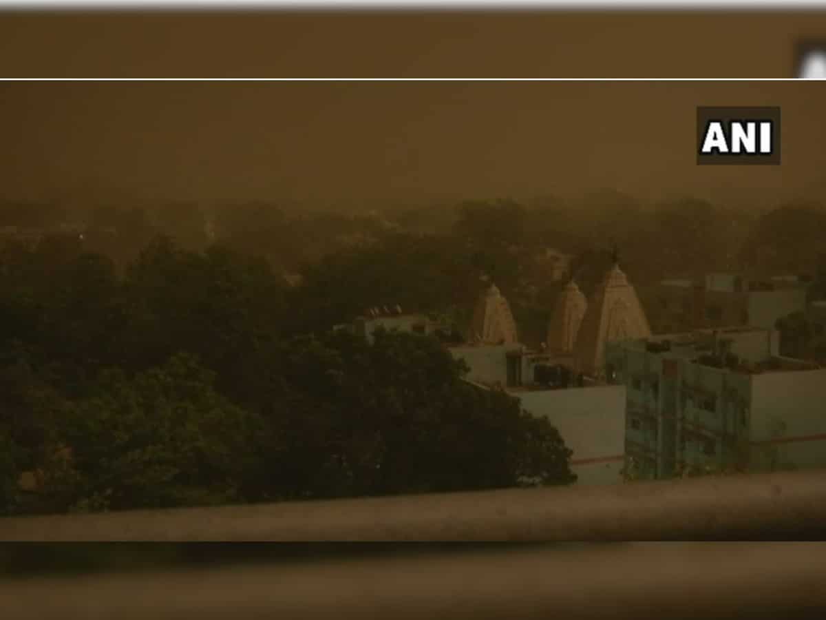 Dust storms, strong winds hit Delhi NCR; rains likely on weekend